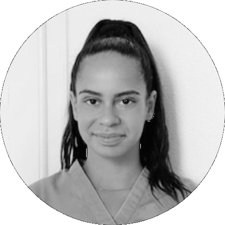 Enf.ª Mónica Moreira